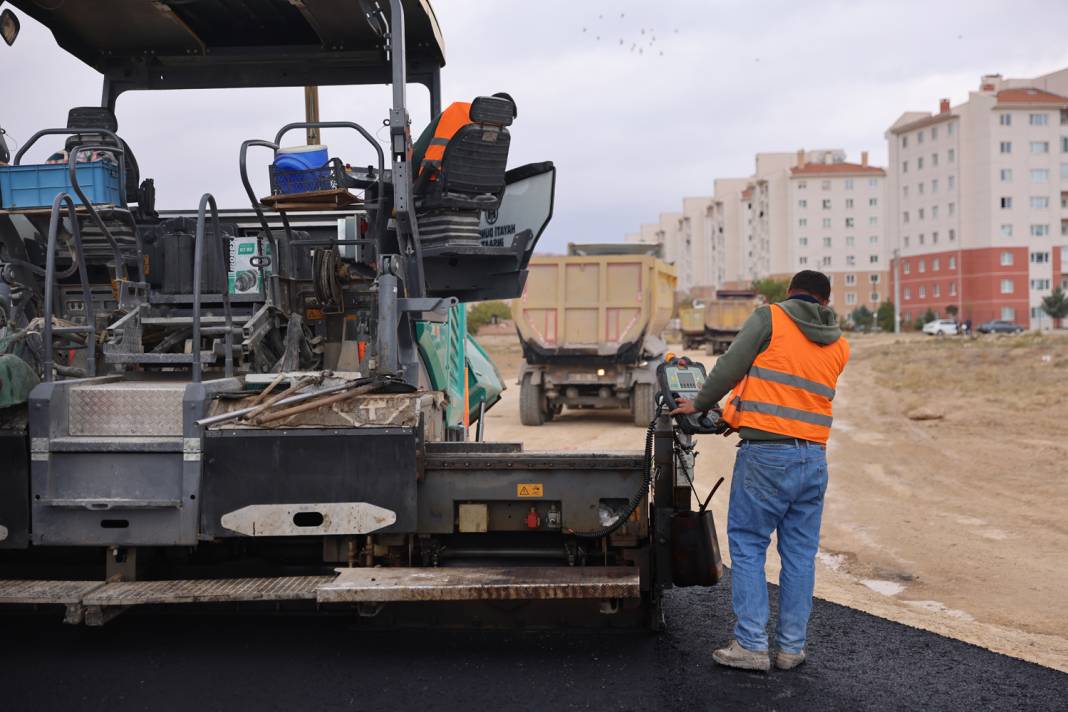 Konya’nın en büyük mahallesinde ulaşım konforu arttı 16